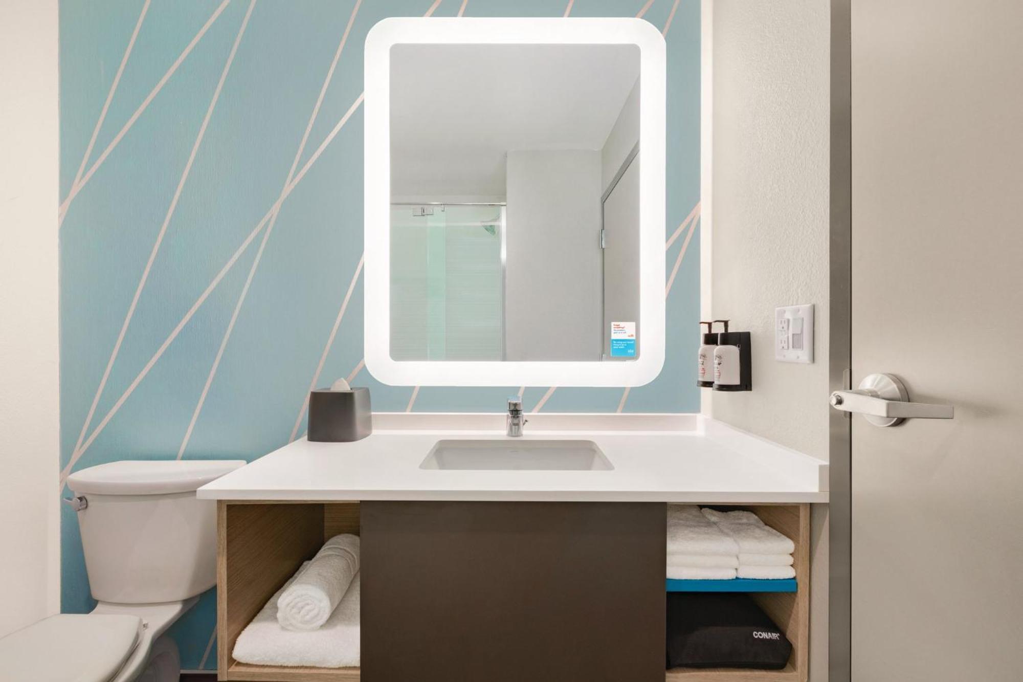 Avid Hotel Pueblo North By Ihg Bagian luar foto