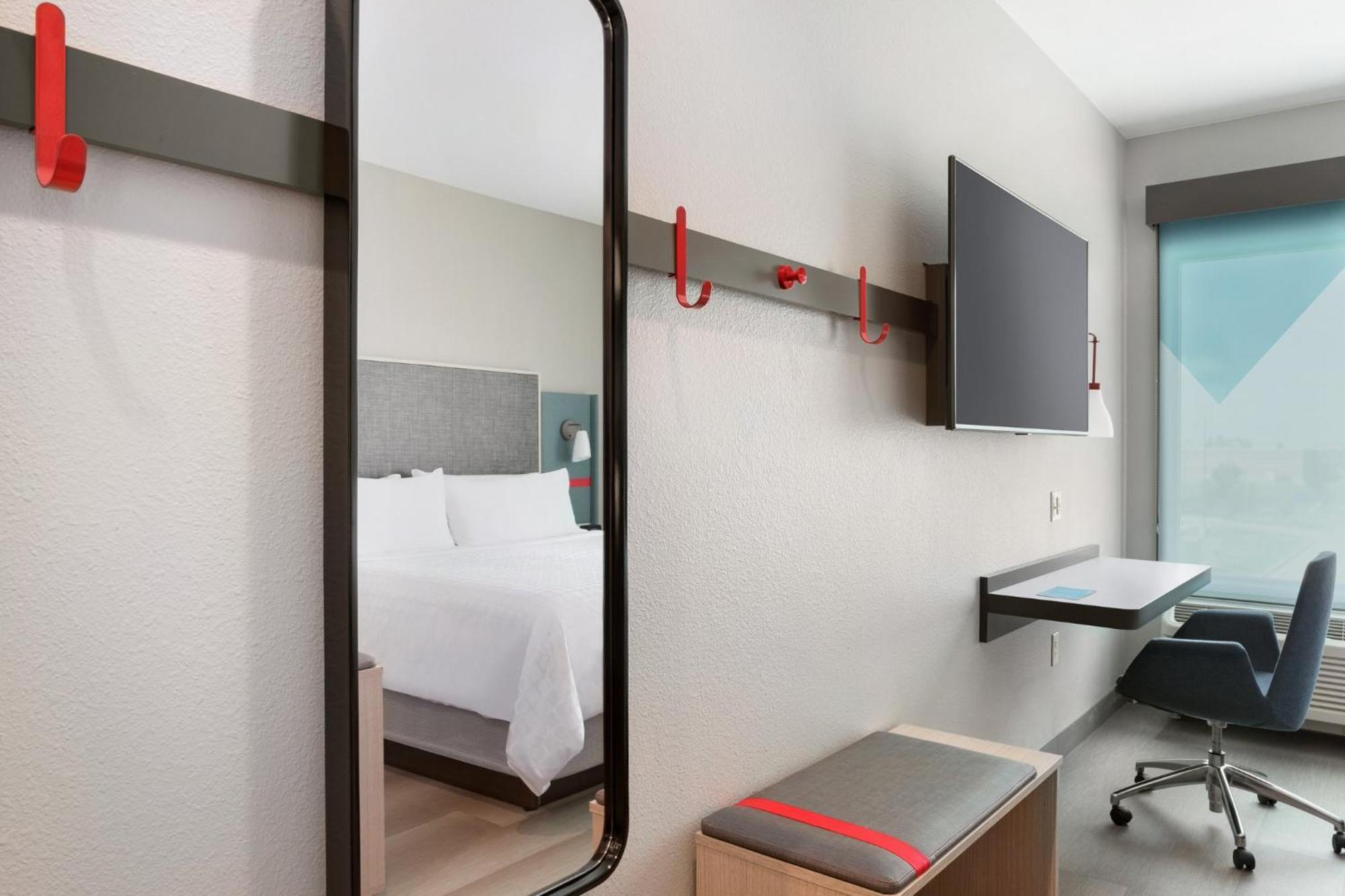 Avid Hotel Pueblo North By Ihg Bagian luar foto