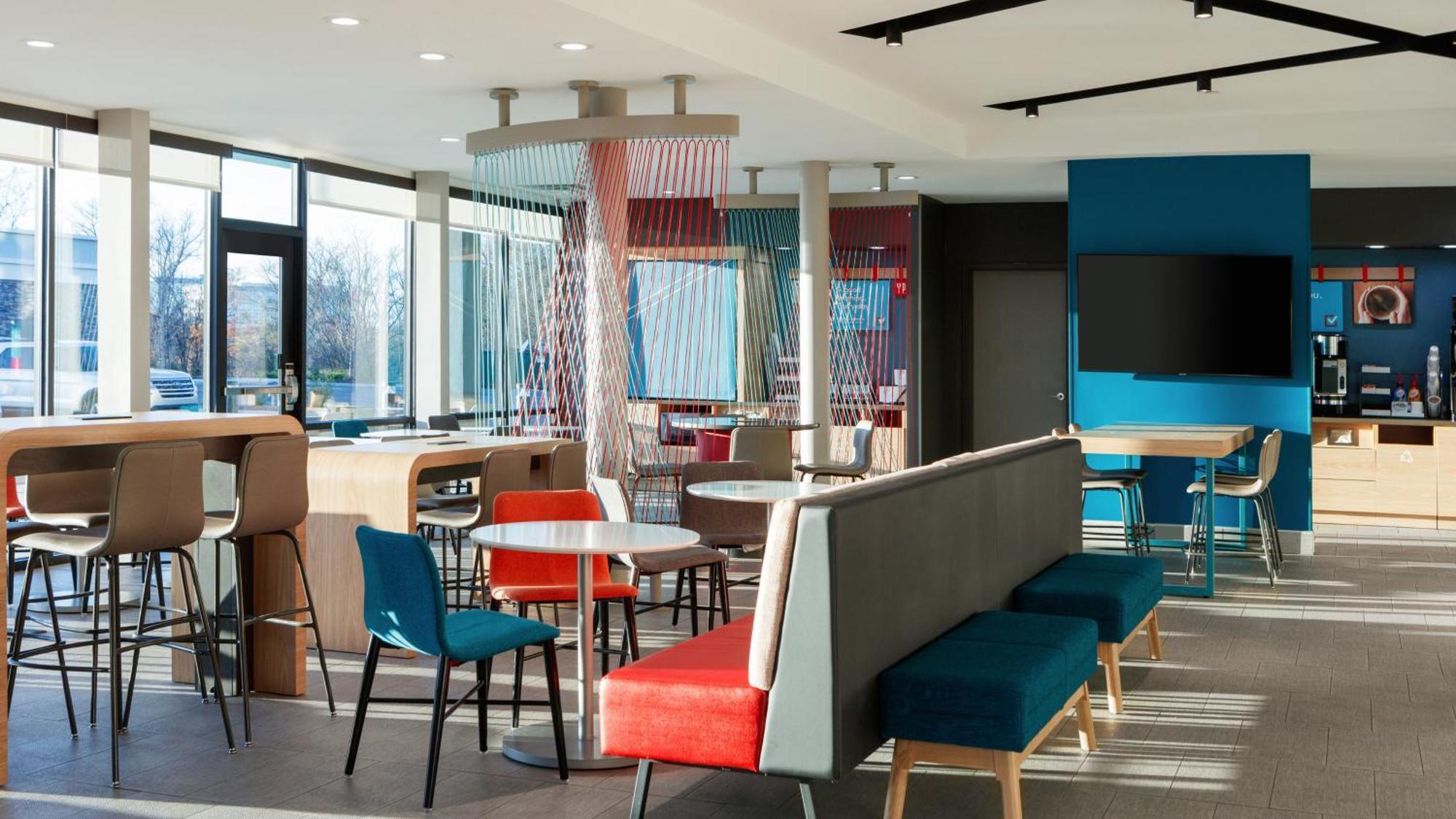 Avid Hotel Pueblo North By Ihg Bagian luar foto
